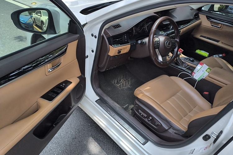 Used Lexus ES 2015 200 Elite Edition Driver Seat