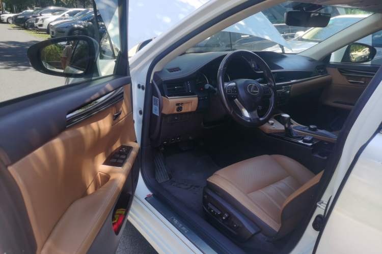 Used Lexus ES 2015 200 Elite Edition Driver Seat