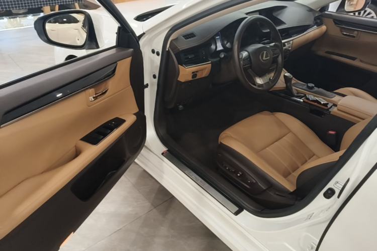 Used Lexus ES 2015 200 Elite Edition Driver Seat