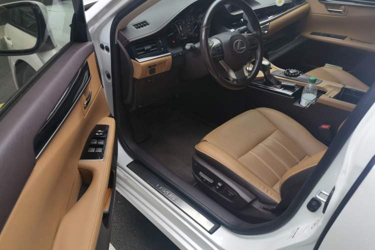 Used Lexus ES 2015 200 Elite Edition Driver Seat