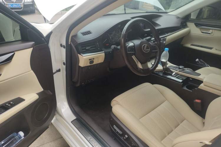 Used Lexus ES 2015 200 Elite Edition Driver Seat