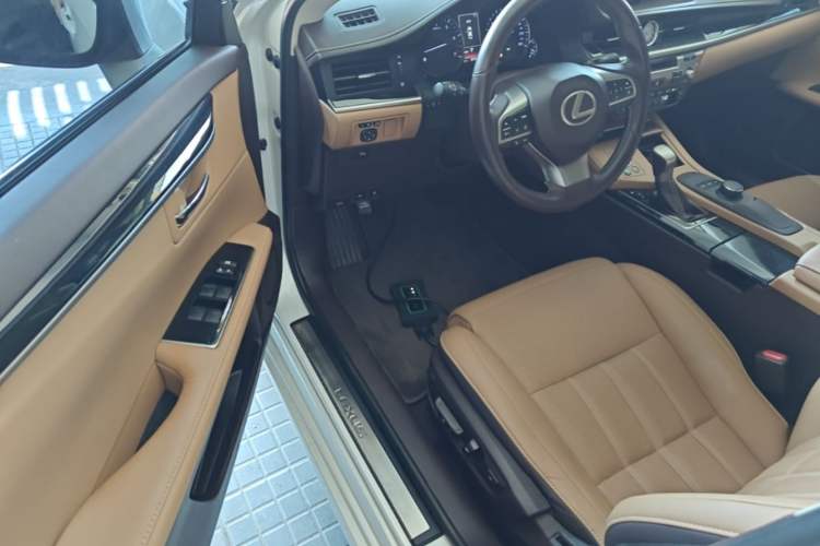 Used Lexus ES 2015 200 Elite Edition Driver Seat