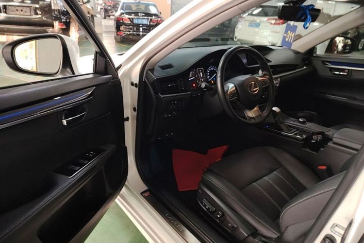 Used Lexus ES 2015 200 Elite Edition Driver Seat