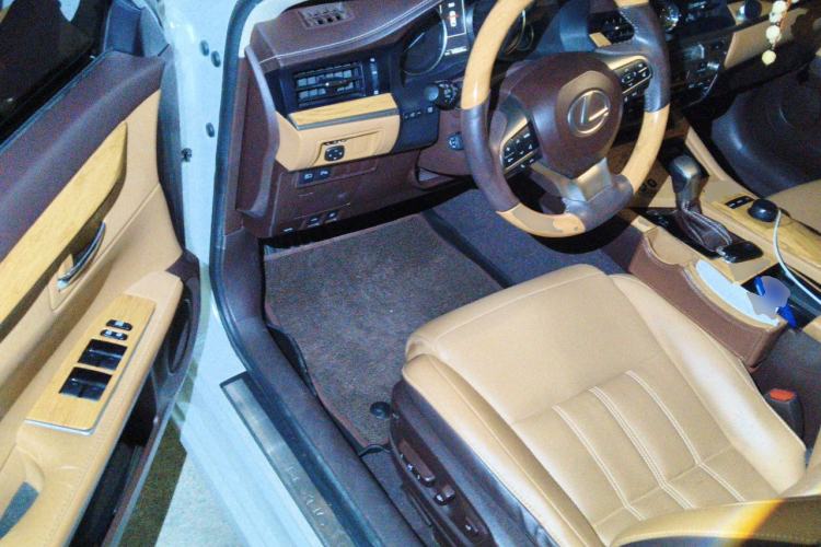 Used Lexus ES 2015 300h Comfort Edition Driver Seat
