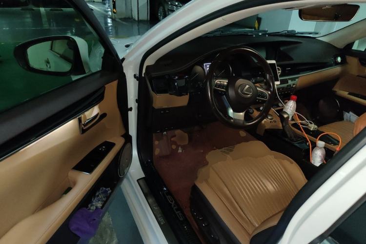 Used Lexus ES 2015 200 Comfort Edition Driver Seat