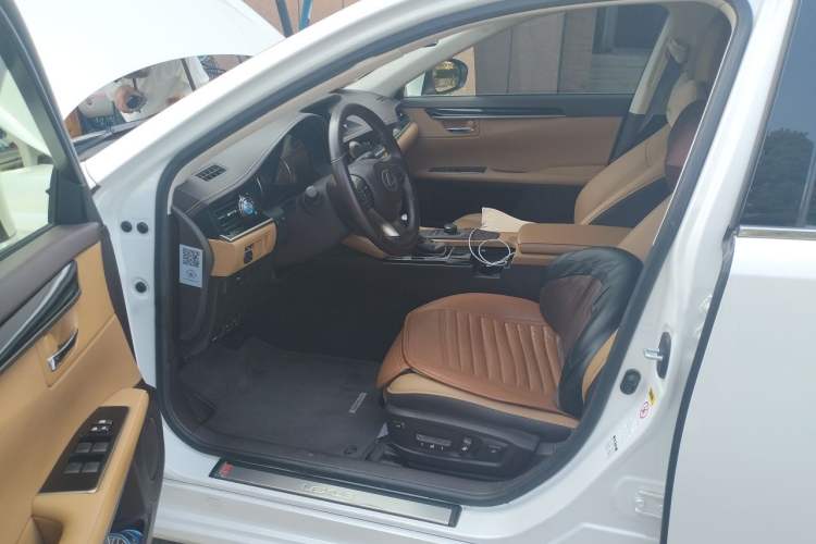 Used Lexus ES 2015 200 Elite Edition Driver Seat