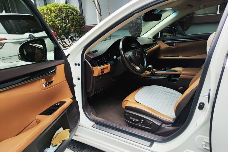 Used Lexus ES 2015 200 Elite Edition Driver Seat