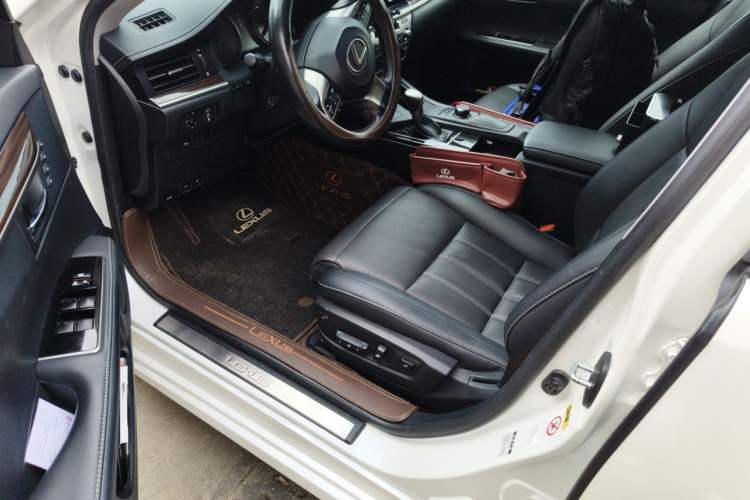 Used Lexus ES 2015 250 Elegant Edition Driver Seat
