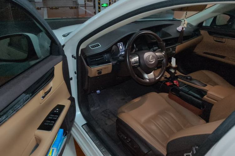 Used Lexus ES 2015 200 Elite Edition Driver Seat