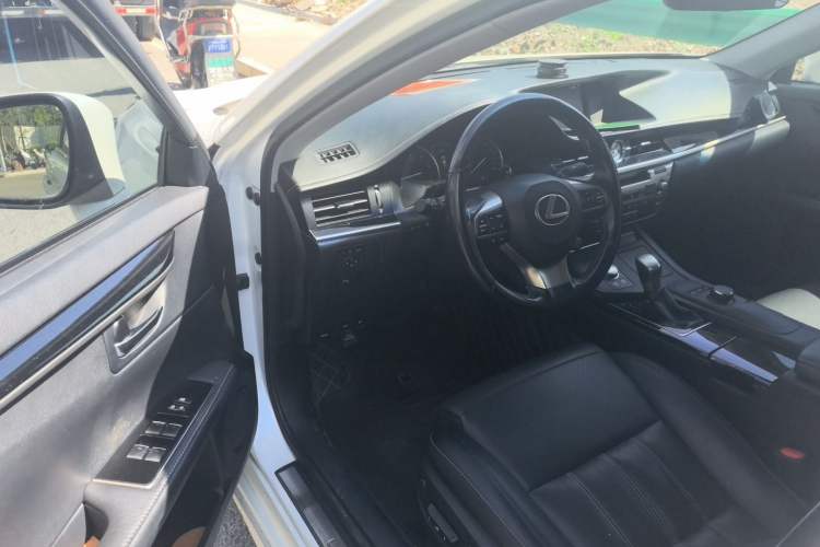 Used Lexus ES 2015 200 Elite Edition Driver Seat
