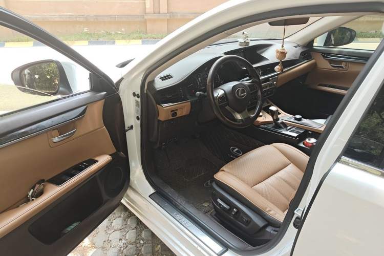 Used Lexus ES 2015 200 Elite Edition Driver Seat