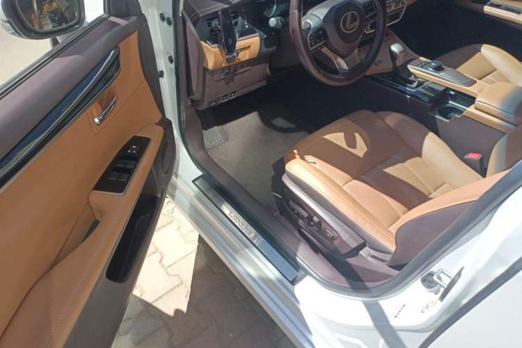 Used Lexus ES 2015 200 Elite Edition Driver Seat
