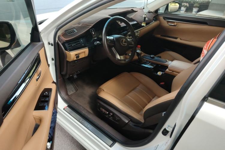 Used Lexus ES 2015 200 Elite Edition Driver Seat