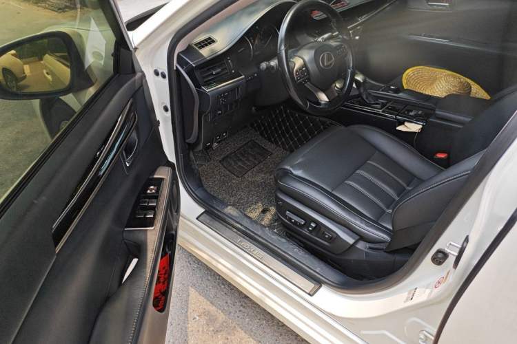 Used Lexus ES 2015 200 Elite Edition Driver Seat