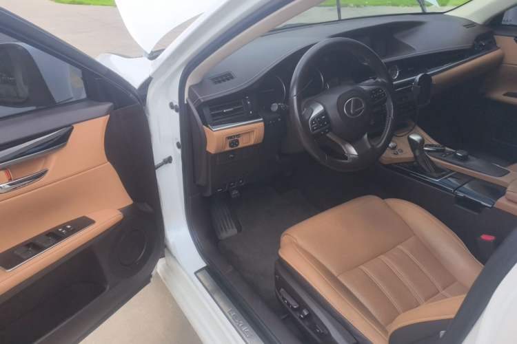 Used Lexus ES 2015 200 Elite Edition Driver Seat