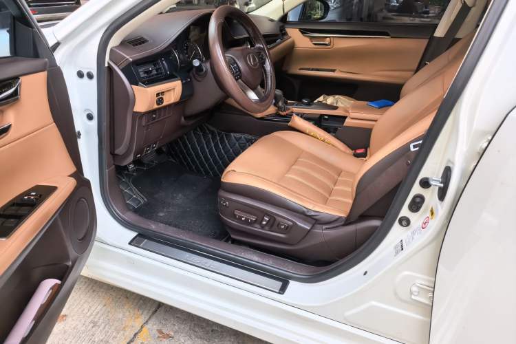 Used Lexus ES 2015 200 Elite Edition Driver Seat