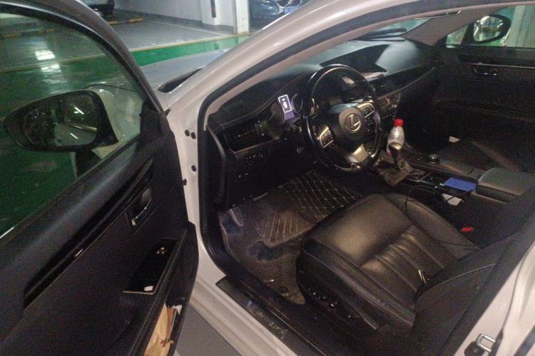 Used Lexus ES 2015 300h Comfort Edition Driver Seat