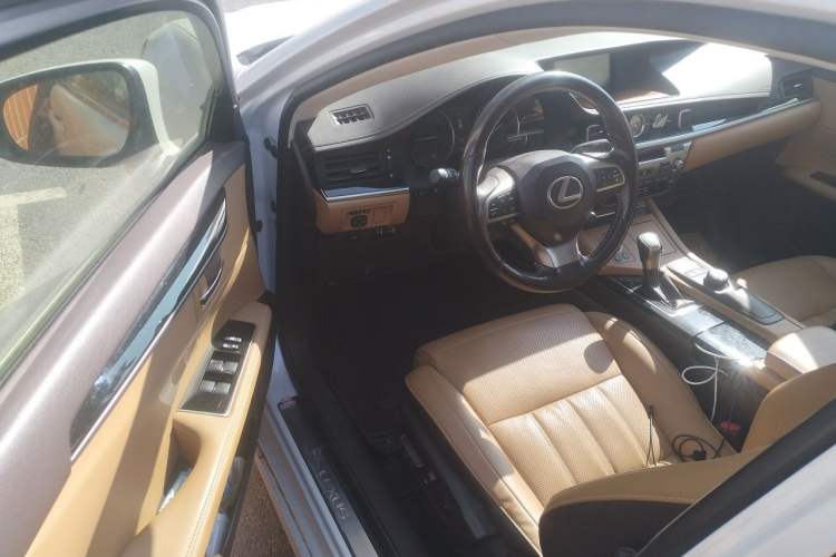 Used Lexus ES 2015 200 Elite Edition Driver Seat
