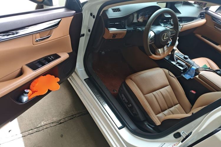 Used Lexus ES 2015 200 Elite Edition Driver Seat