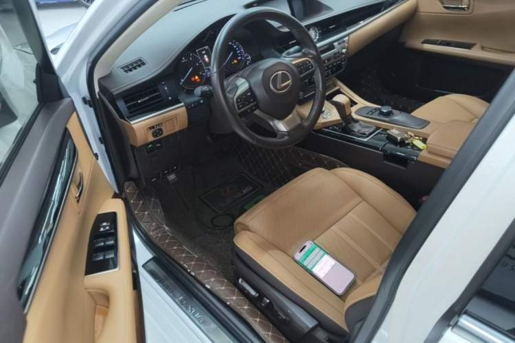 Used Lexus ES 2015 200 Elite Edition Driver Seat