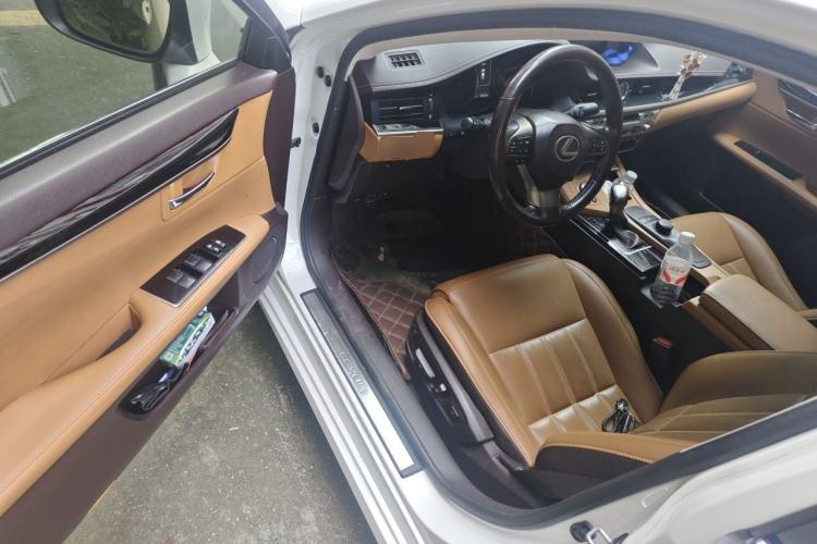 Used Lexus ES 2015 200 Elite Edition Driver Seat