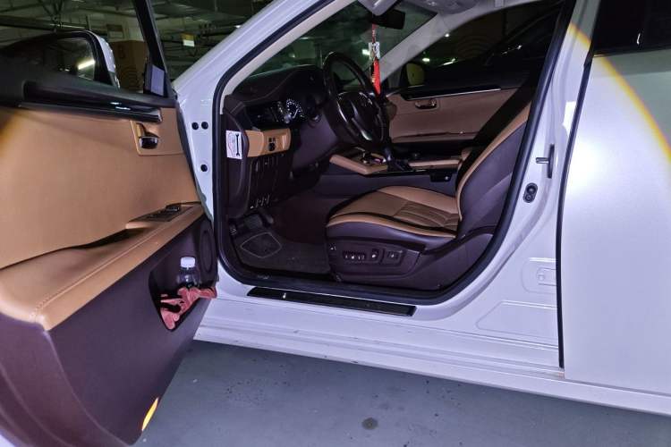 Used Lexus ES 2015 200 Elite Edition Driver Seat