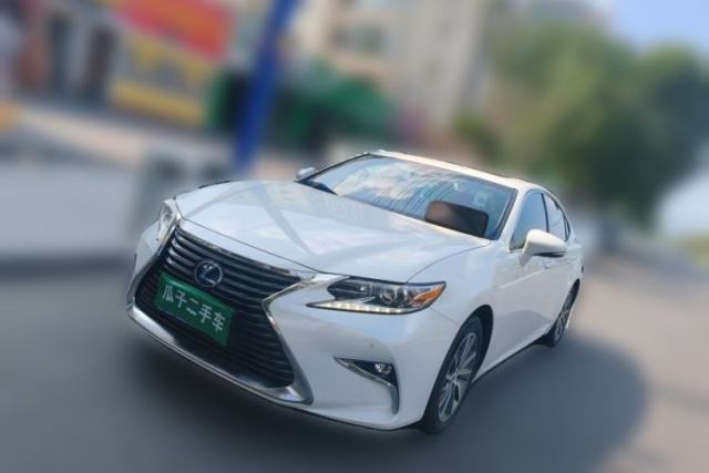 Used Lexus ES 2015 300h Comfort Edition