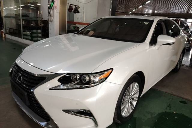 Ojetý Lexus ES 2015 200 Elite Edition