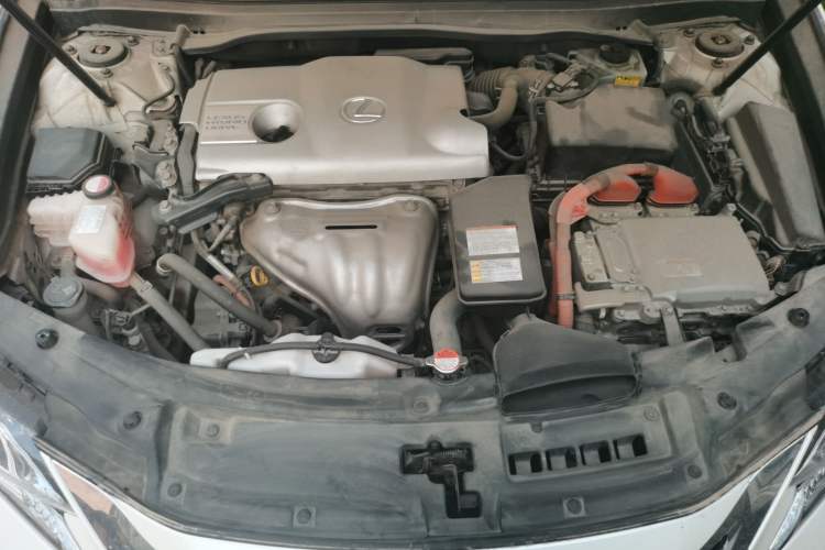Used Lexus ES 2015 300h Luxury Edition Engine Bay