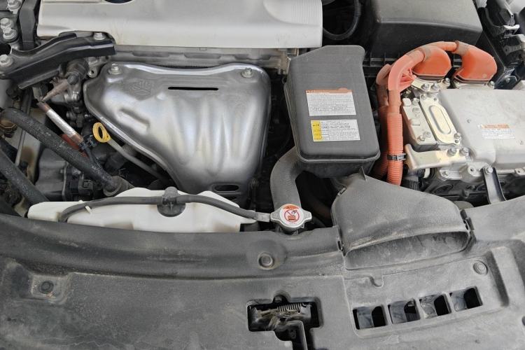 Used Lexus ES 2015 300h Comfort Edition Engine Bay