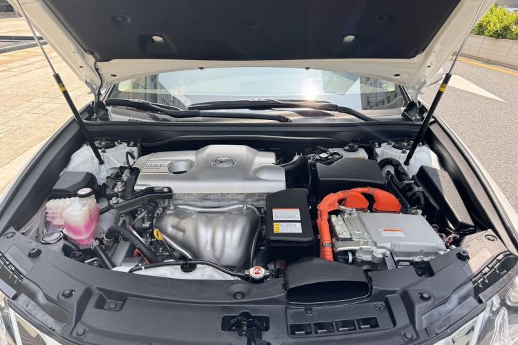 Used Lexus ES 2015 300h Comfort Edition Engine Bay