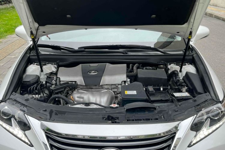 Used Lexus ES 2015 200 Elite Edition Engine Bay