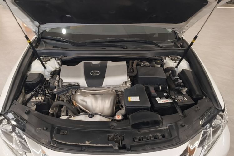 Used Lexus ES 2015 200 Elite Edition Engine Bay