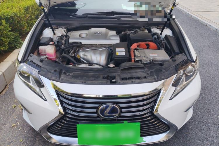 Used Lexus ES 2015 300h Comfort Edition Engine Bay