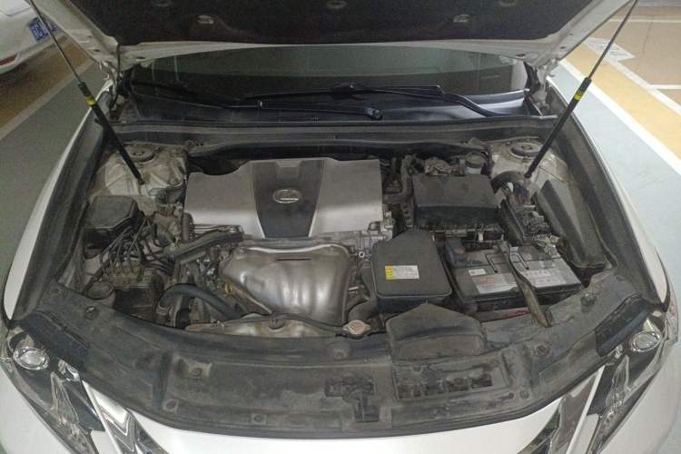 Used Lexus ES 2015 200 Elite Edition Engine Bay