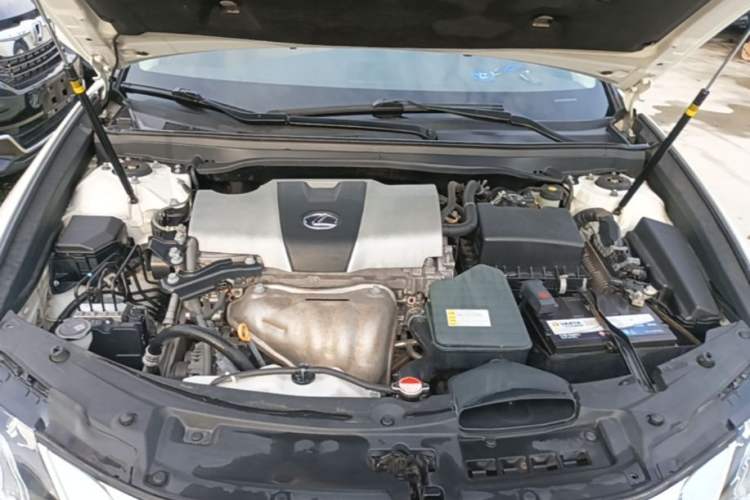 Used Lexus ES 2015 200 Elite Edition Engine Bay