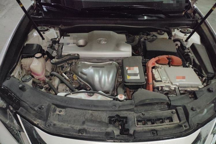 Used Lexus ES 2015 300h Comfort Edition Engine Bay