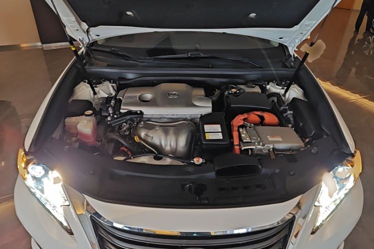 Used Lexus ES 2015 300h Comfort Edition Engine Bay