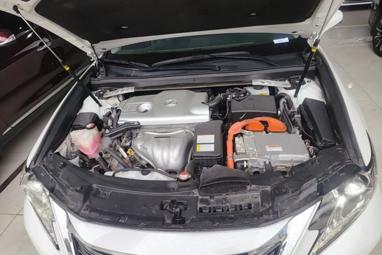 Used Lexus ES 2015 300h Comfort Edition Engine Bay