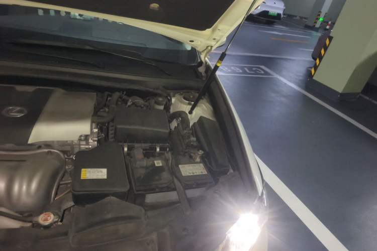 Used Lexus ES 2015 200 Comfort Edition Engine Bay Left