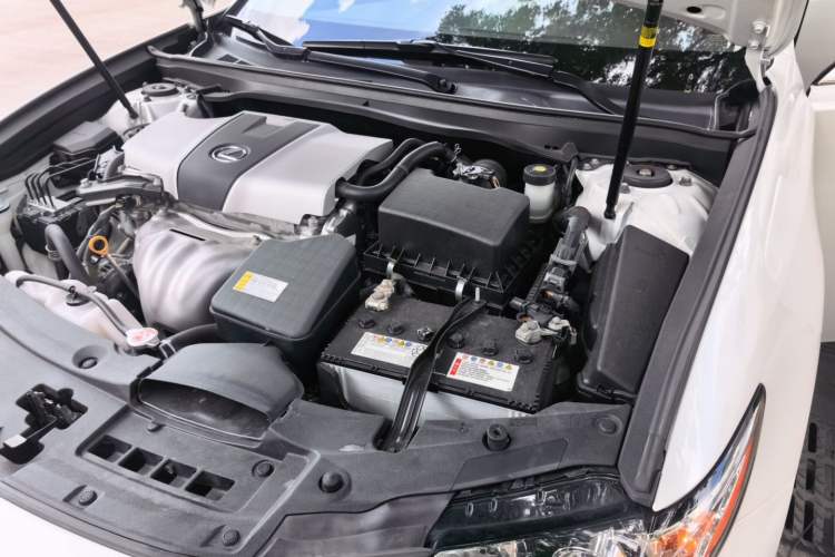 Used Lexus ES 2015 200 Elite Edition Engine Bay Left
