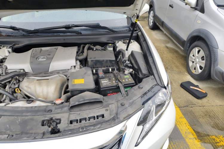Used Lexus ES 2015 200 Comfort Edition Engine Bay Left