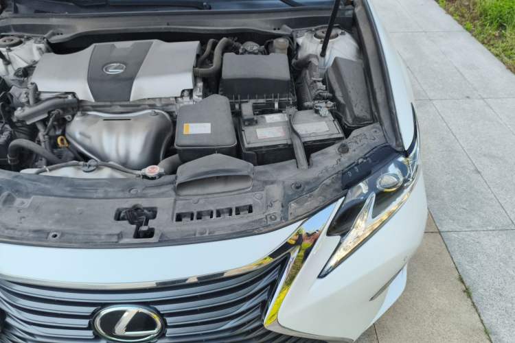 Used Lexus ES 2015 200 Elite Edition Engine Bay Left