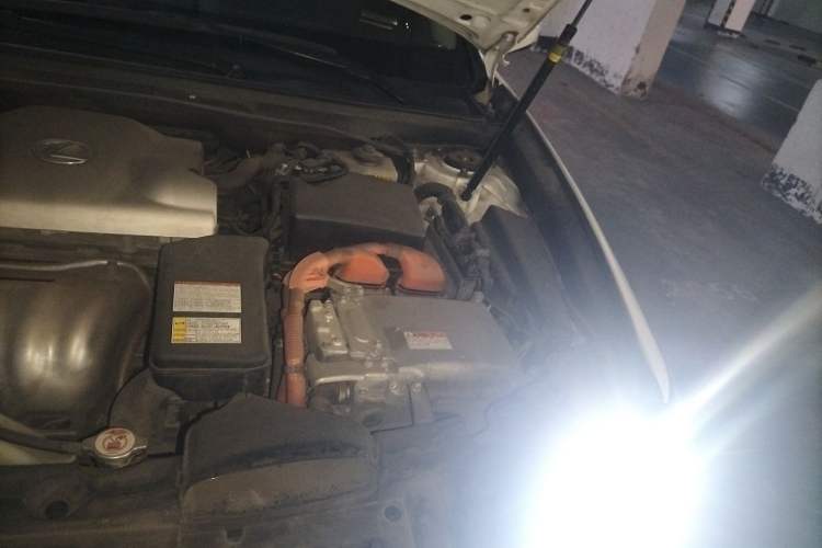 Used Lexus ES 2015 300h Comfort Edition Engine Bay Left