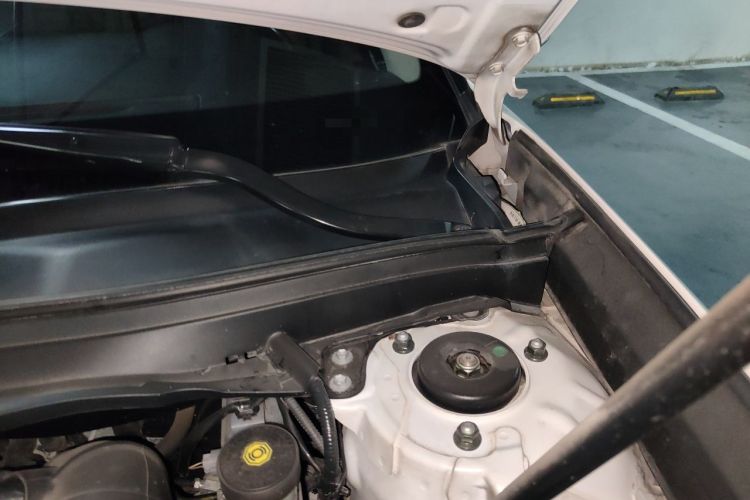 Used Lexus ES 2015 200 Comfort Edition Engine Bay Left