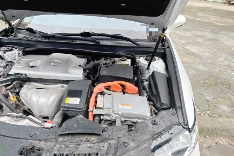 Used Lexus ES 2015 300h Comfort Edition Engine Bay Left