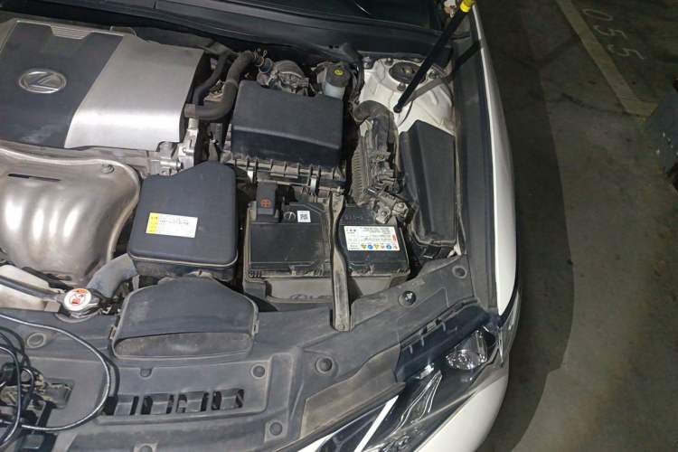 Used Lexus ES 2015 200 Elite Edition Engine Bay Left