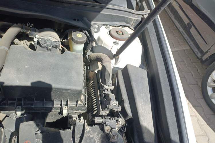 Used Lexus ES 2015 200 Elite Edition Engine Bay Left