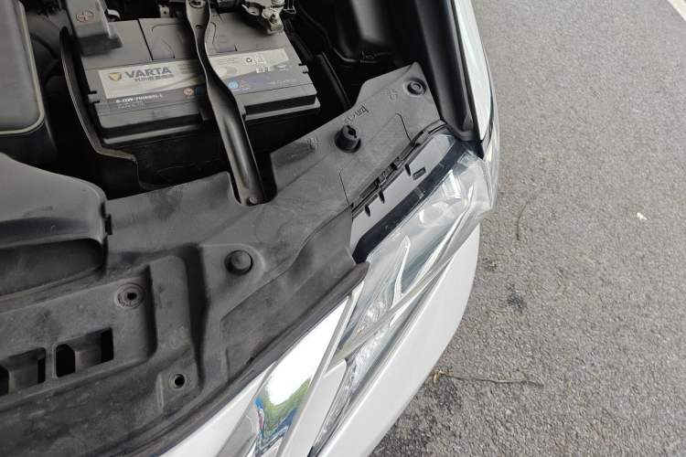 Used Lexus ES 2015 200 Elite Edition Engine Bay Left
