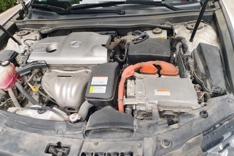 Used Lexus ES 2015 300h Comfort Edition Engine Bay Left